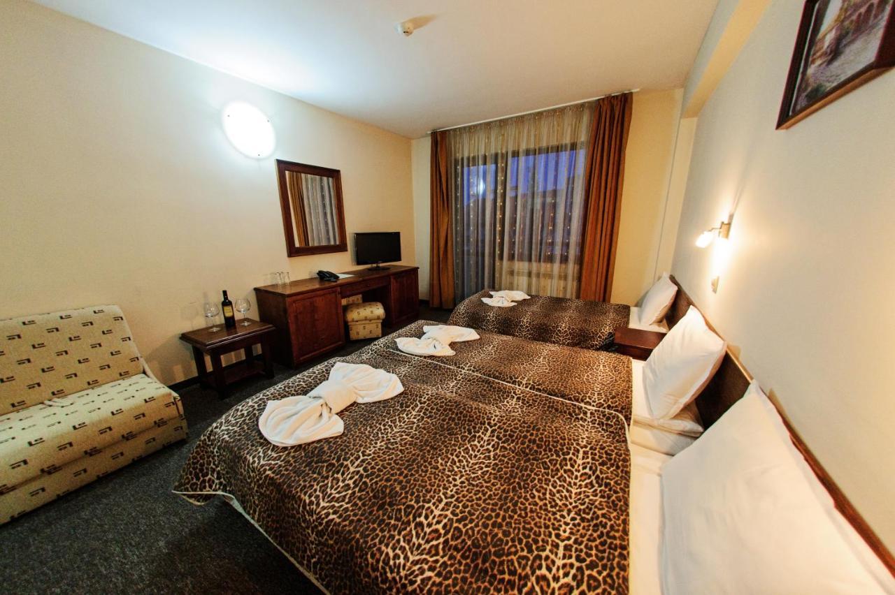 Hotel Dumanov Банско Экстерьер фото