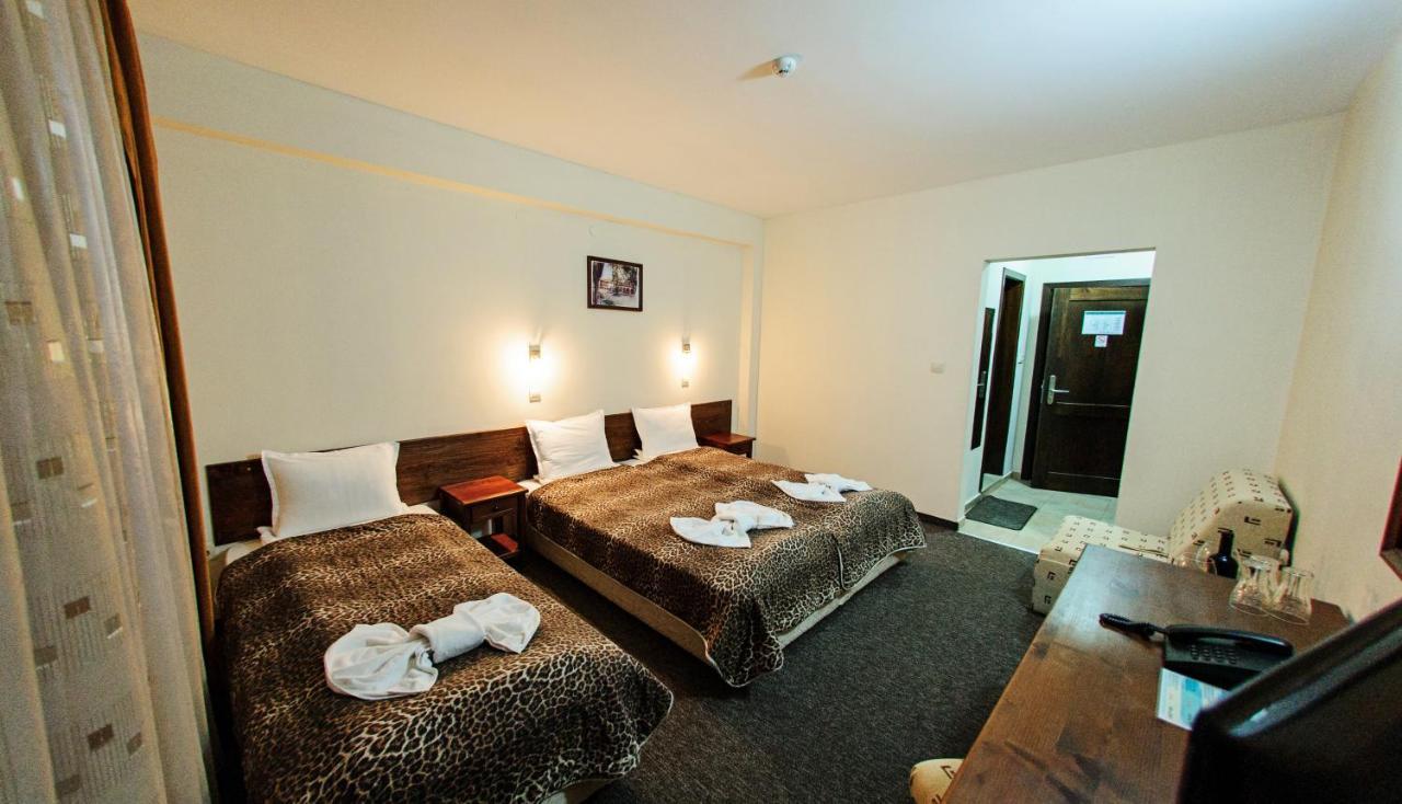 Hotel Dumanov Банско Экстерьер фото